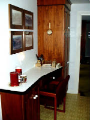 125mhp_kitchen13a_560p.jpg