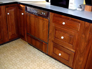 125mhp_kitchen14a_560p.jpg