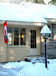 125mhp_officebreezewayexterior_x1mp_x550.jpg