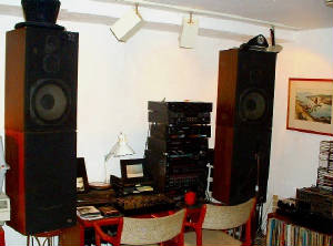 125mhp_studio_x560_cropped.jpg