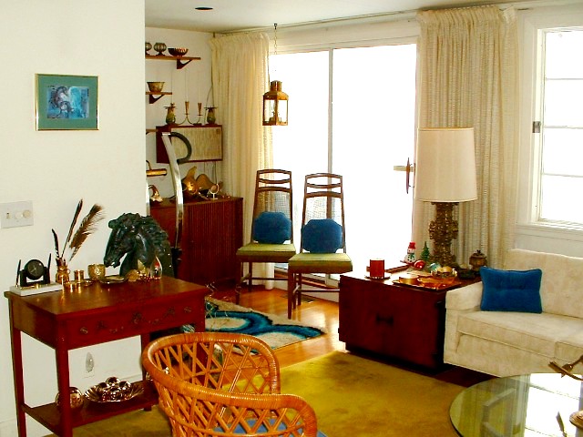 125mhp_livingroom_alcove_640x480_bright.jpg